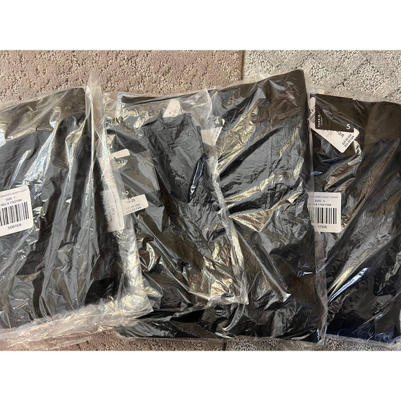 Torrid Shorts Womens 4X Biker Bermuda Heart Print Pull On Stretch Black - Picture 13 of 13